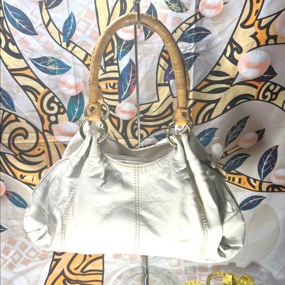 Wilsons Leather Cream Shoulder Bag - Picture 1 of 16